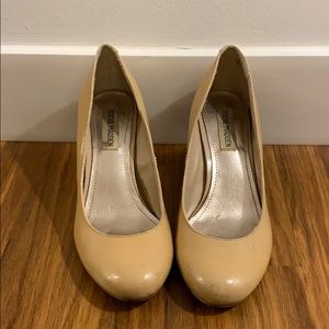 Tan Steve Madden heels size 7.5